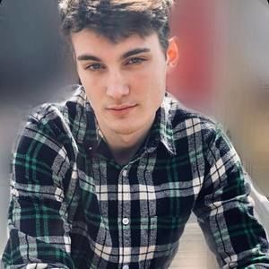 Meet your Posher, Alec